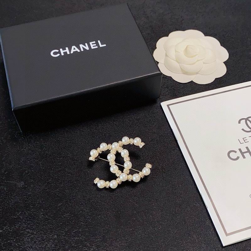 Chanel Brooch 09yxs76